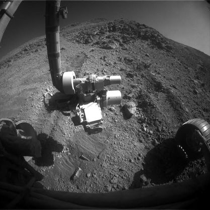 On peut voir la trace du dérapage du rover